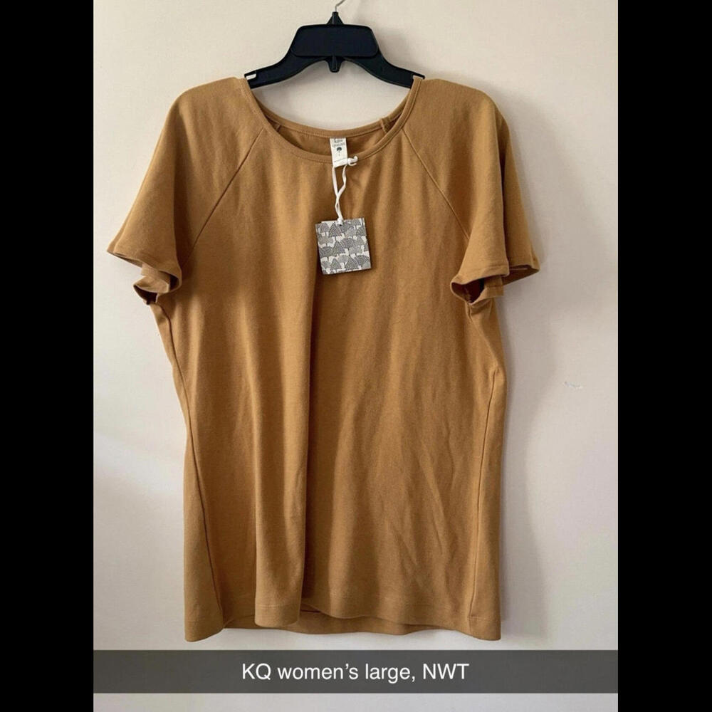 Kate Quinn's Women's Top